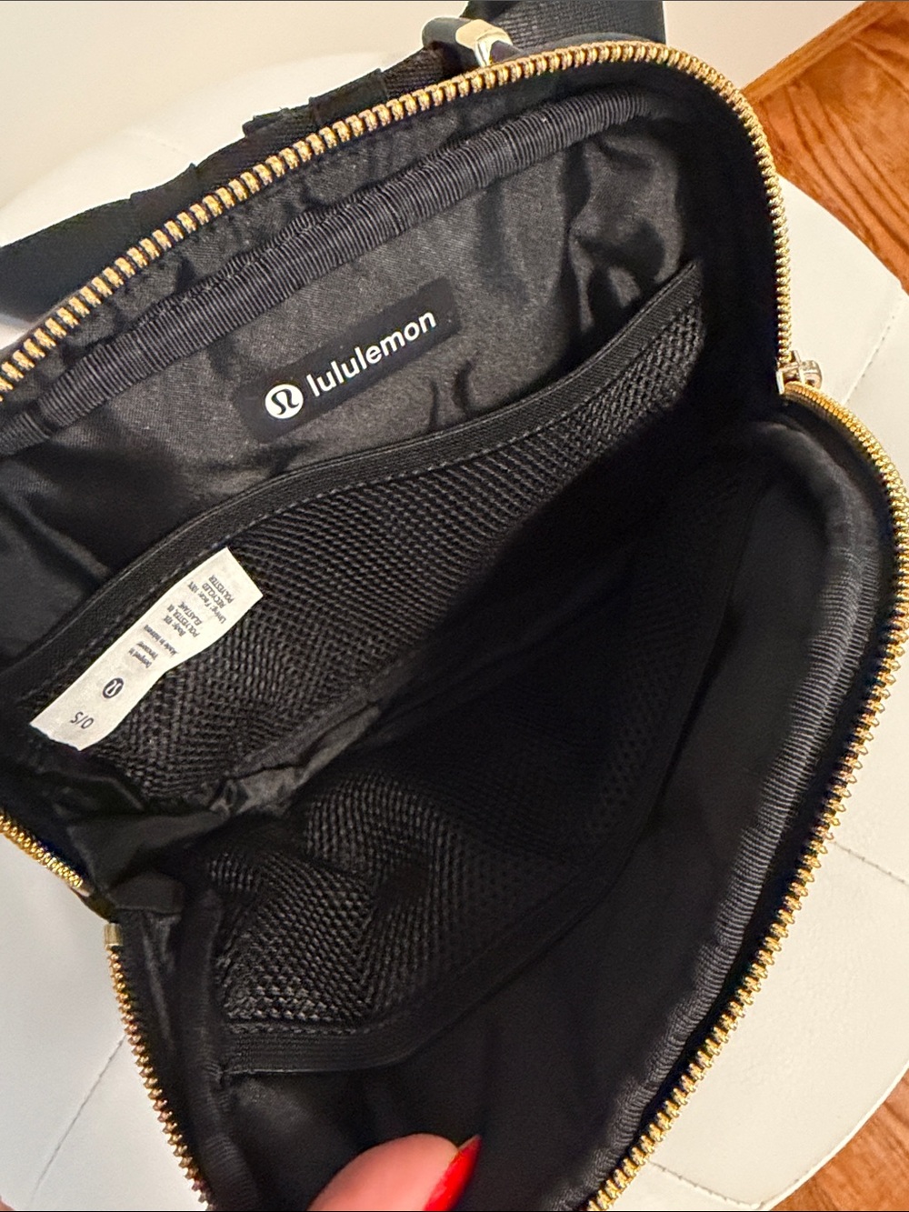 lululemon athletica Black Quilted Crossbody Belt Bag with Gold Logo - Picture 3 of 5